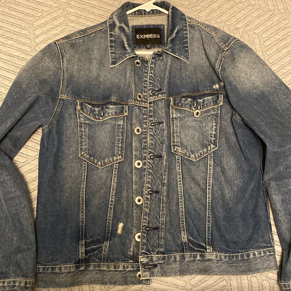Size large Express Men’s Jean jacket